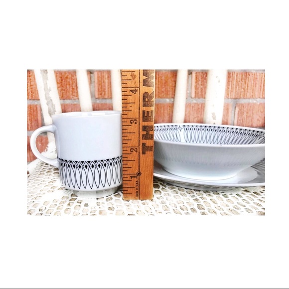 Mid Century Modern Breakfast Set - Picture 3 of 5